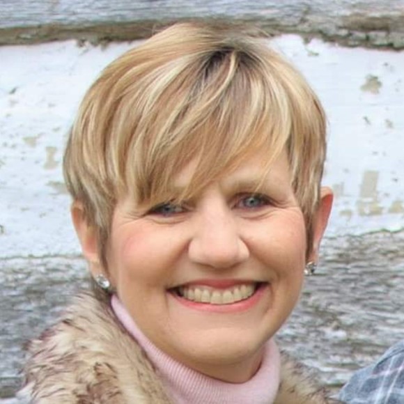 Meet your Posher, Linda - Picture 1 of 1